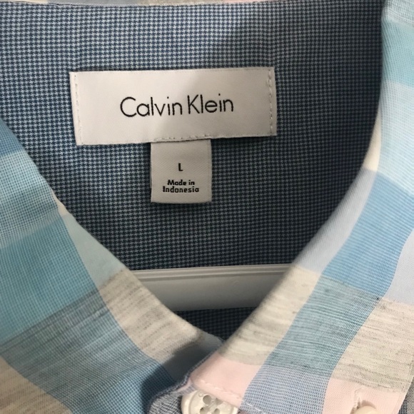 Calvin Klein dress shirt - Picture 2 of 4